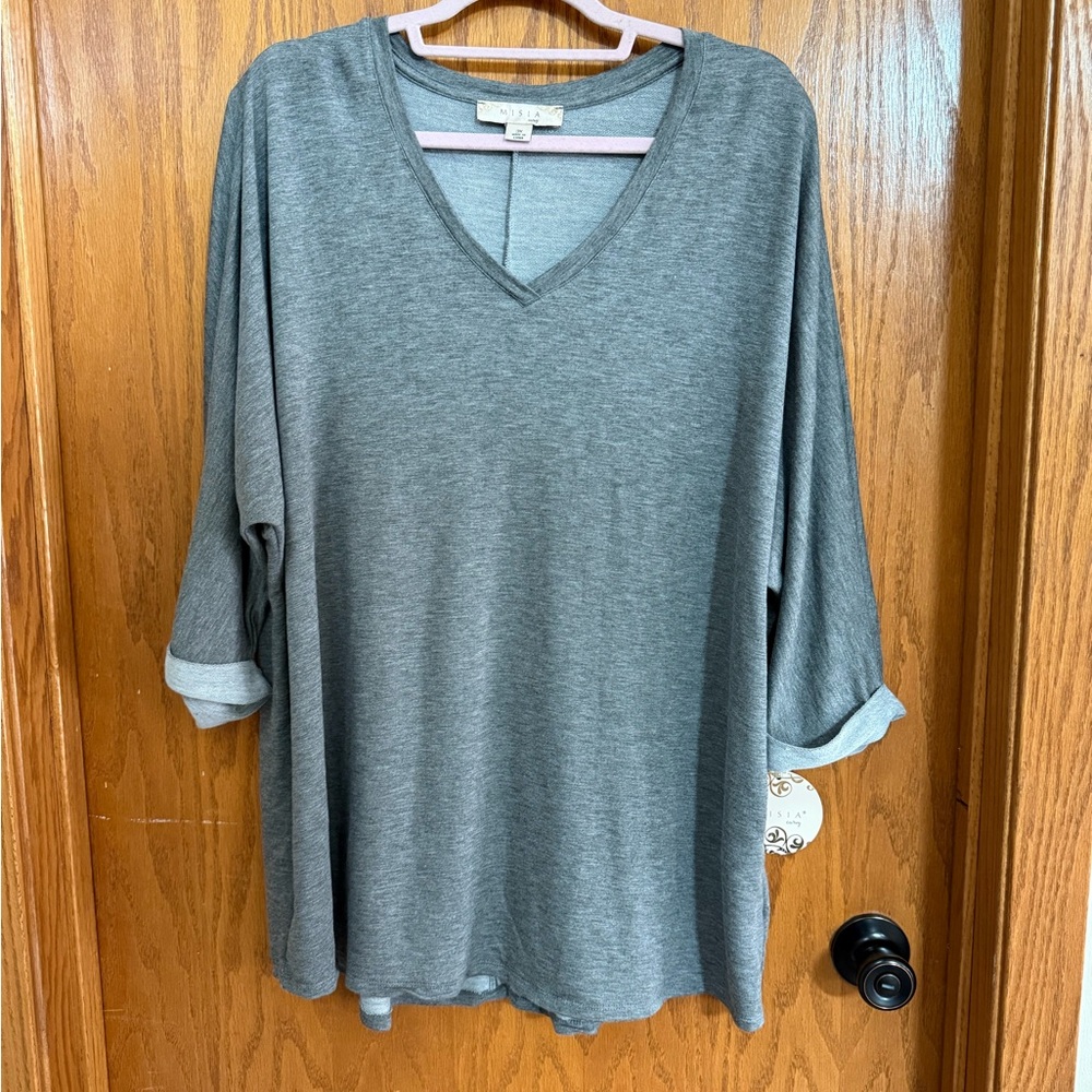 NWT Misia Curvy size 3X Charcoal 3/4 Sleeve V-Neck Top